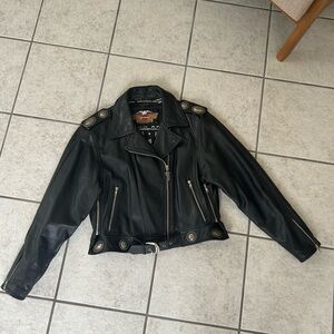 Vintage Harley Davidson women’s leather biker jacket